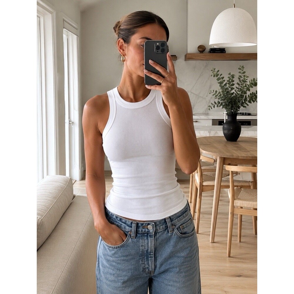 Chic Me Tank Top Womens Ribbed Knit Round Neck Slinky Flattering White Summer M